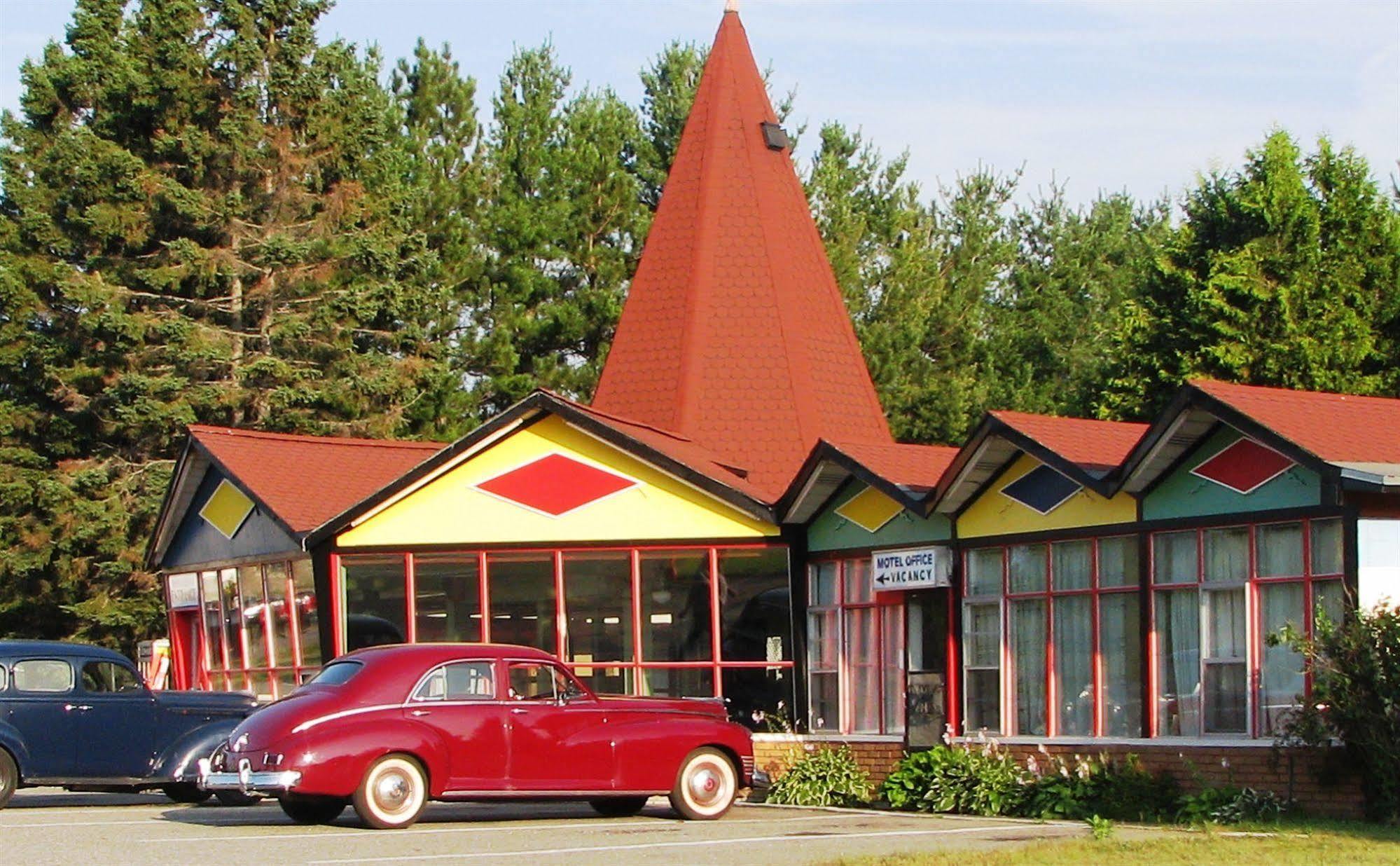 Red Top Motor Inn Iron Bridge Exterior photo